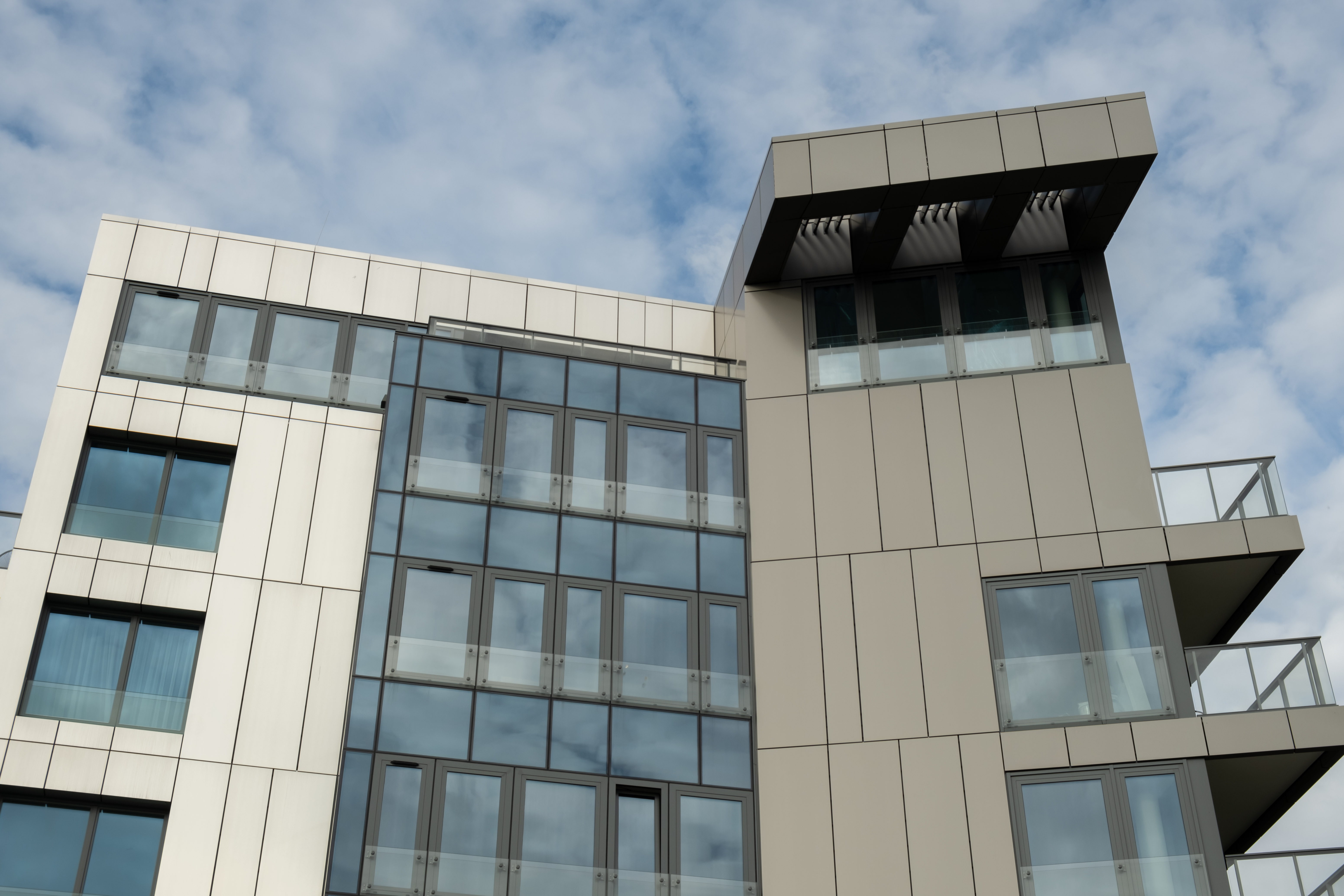 Schéma 3D d'une division en volumes pour immeuble mixte